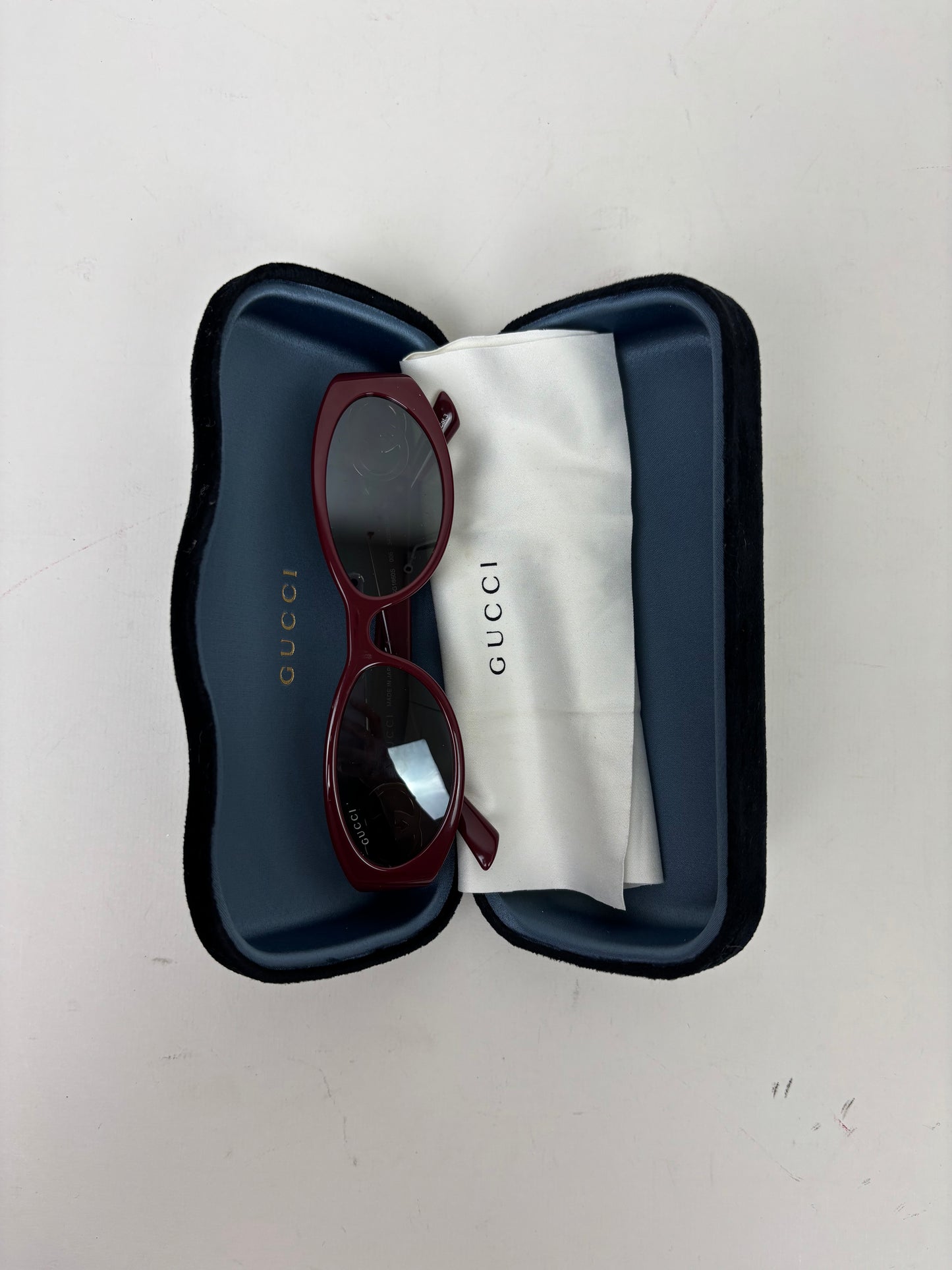 Gucci Oval Interlocking G Sunglasses Burgundy Acetate
