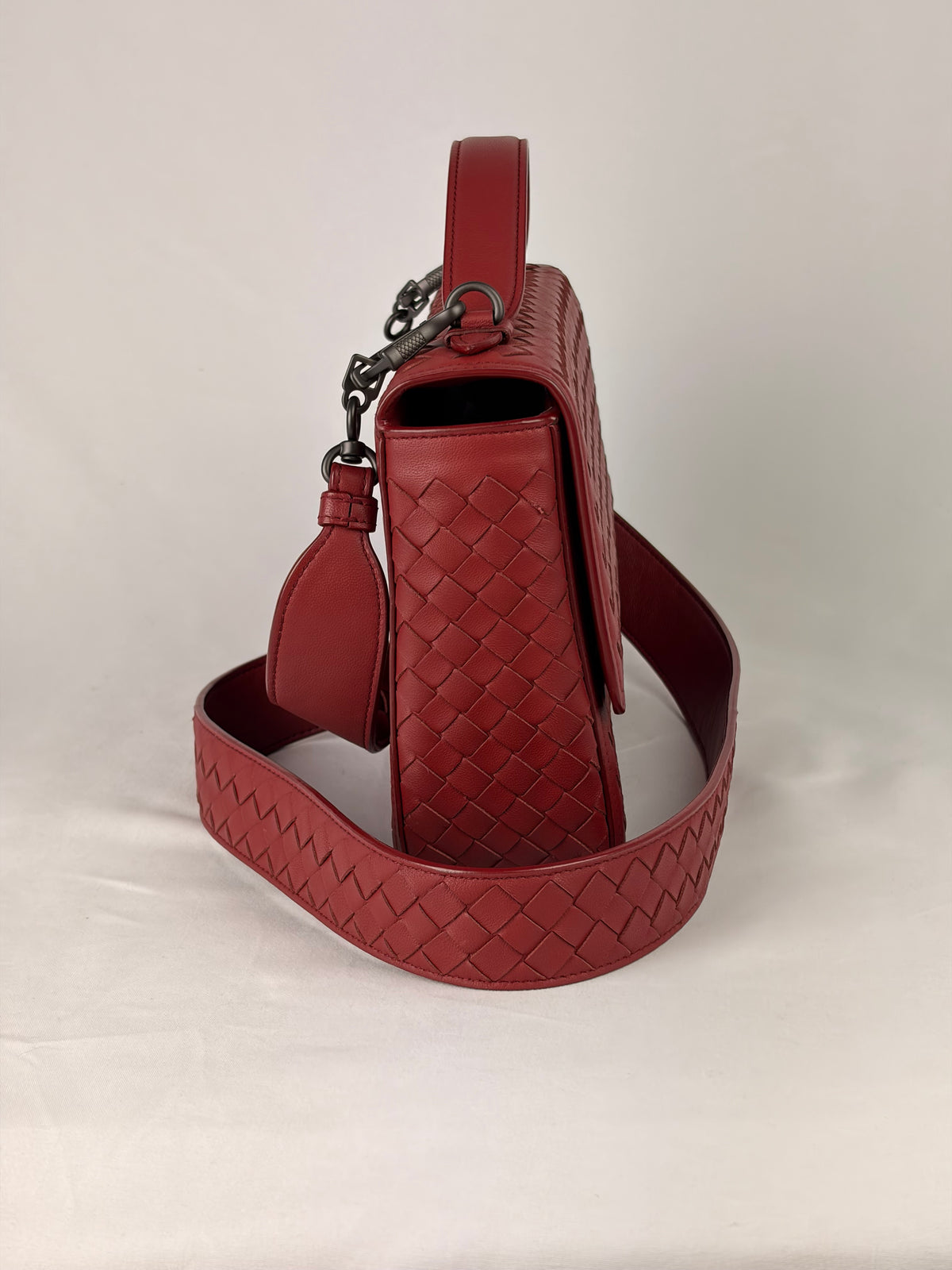 Bottega Veneta Intrecciato Crossbody Bag Burgundy Leather