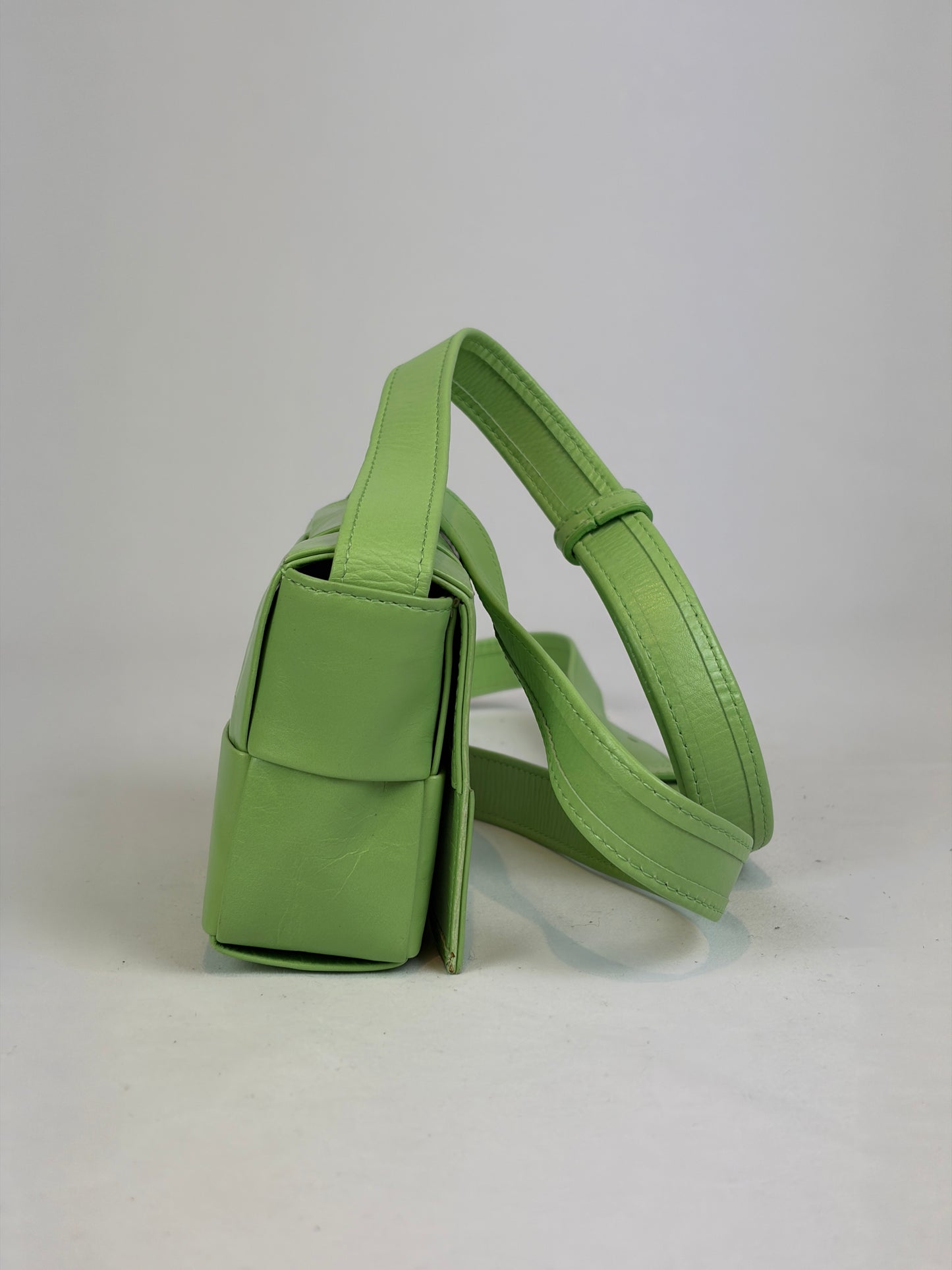Bottega Veneta Cassette Intrecciato Mini Bag Green