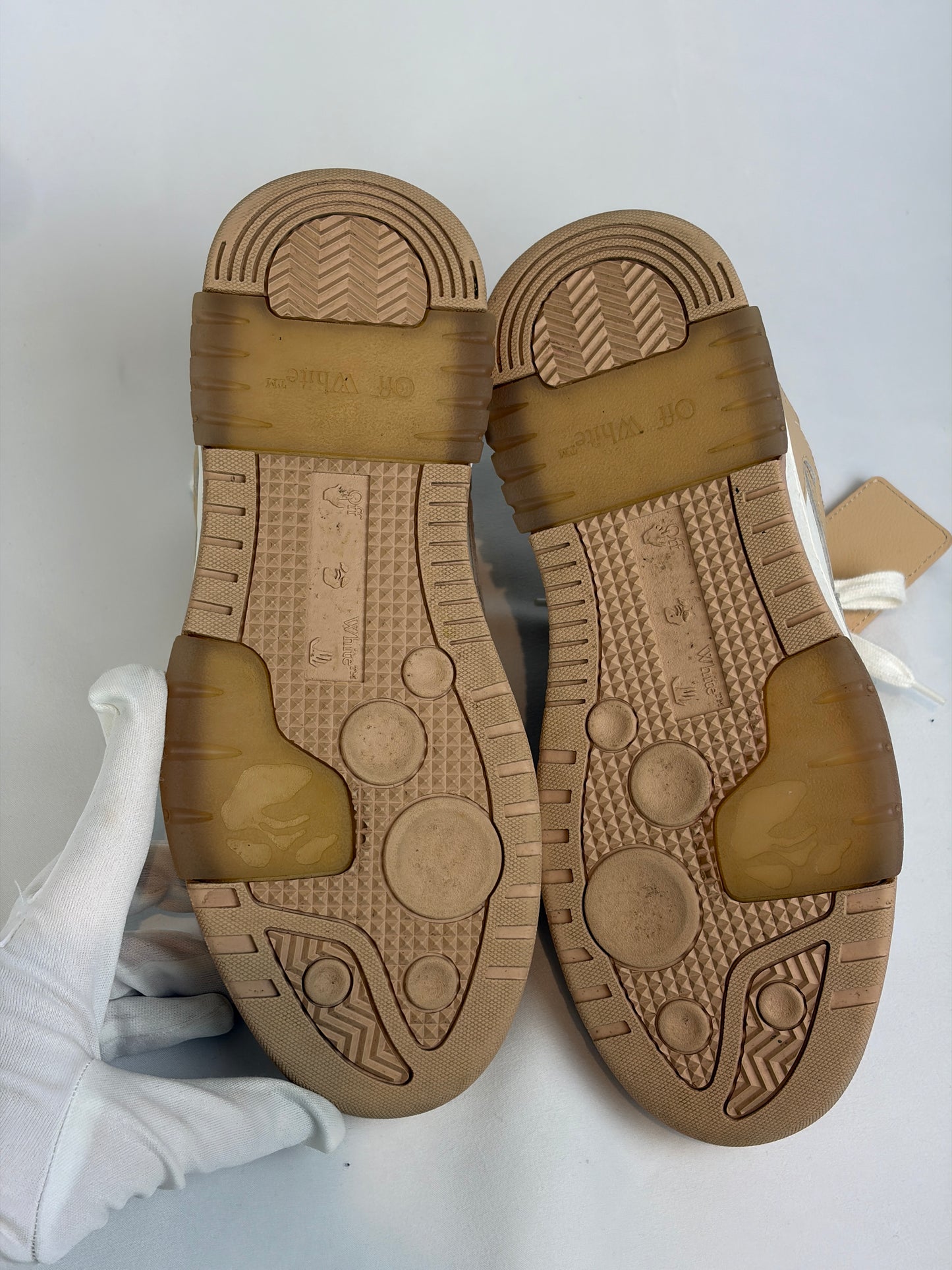 Off-White Out of Office Beige and White Leather Sneakers - 4 UK