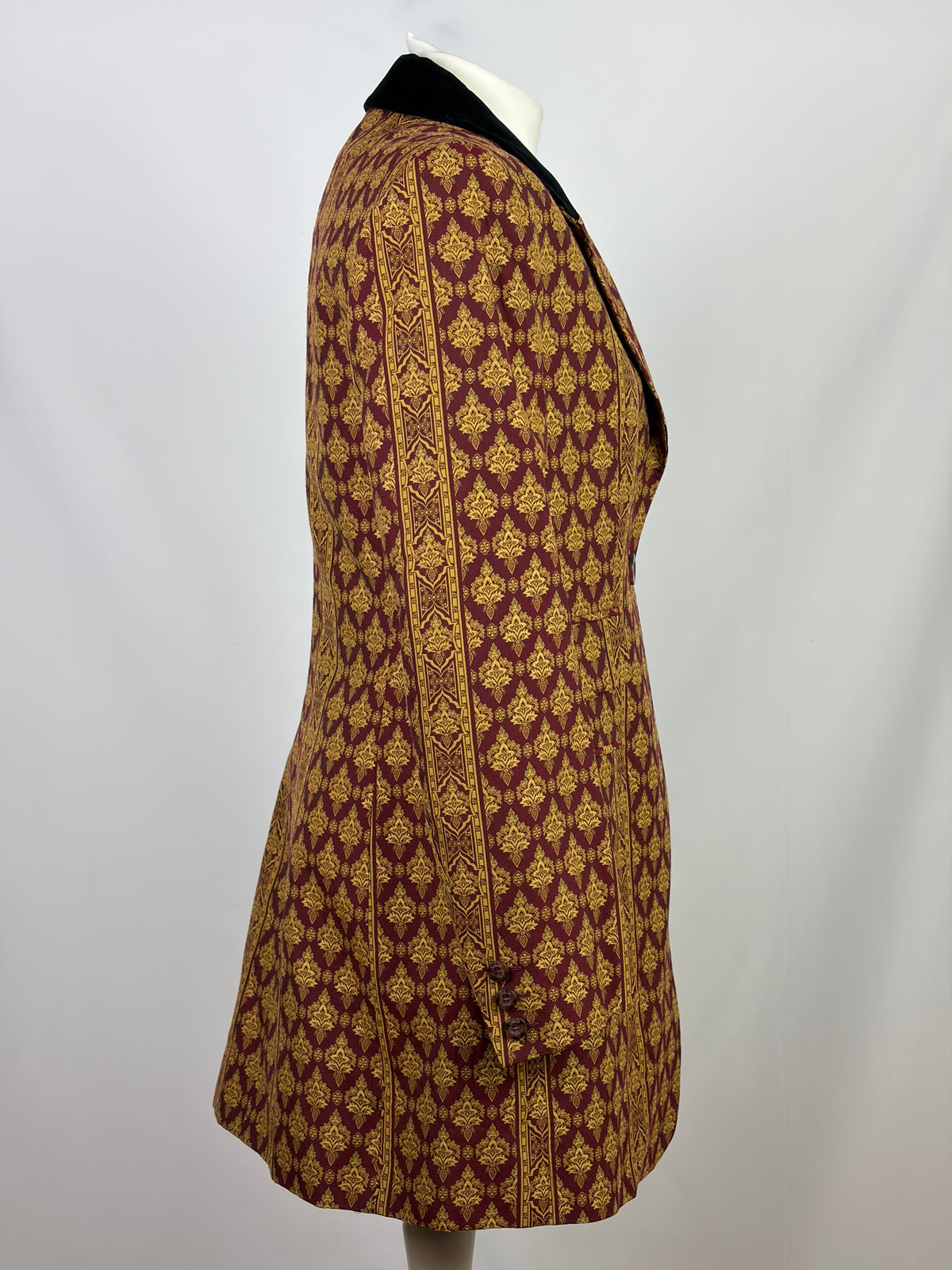 D&G by Dolce & Gabbana Baroque Brocade Blazer with Velvet Collar (vintage) - IT 46