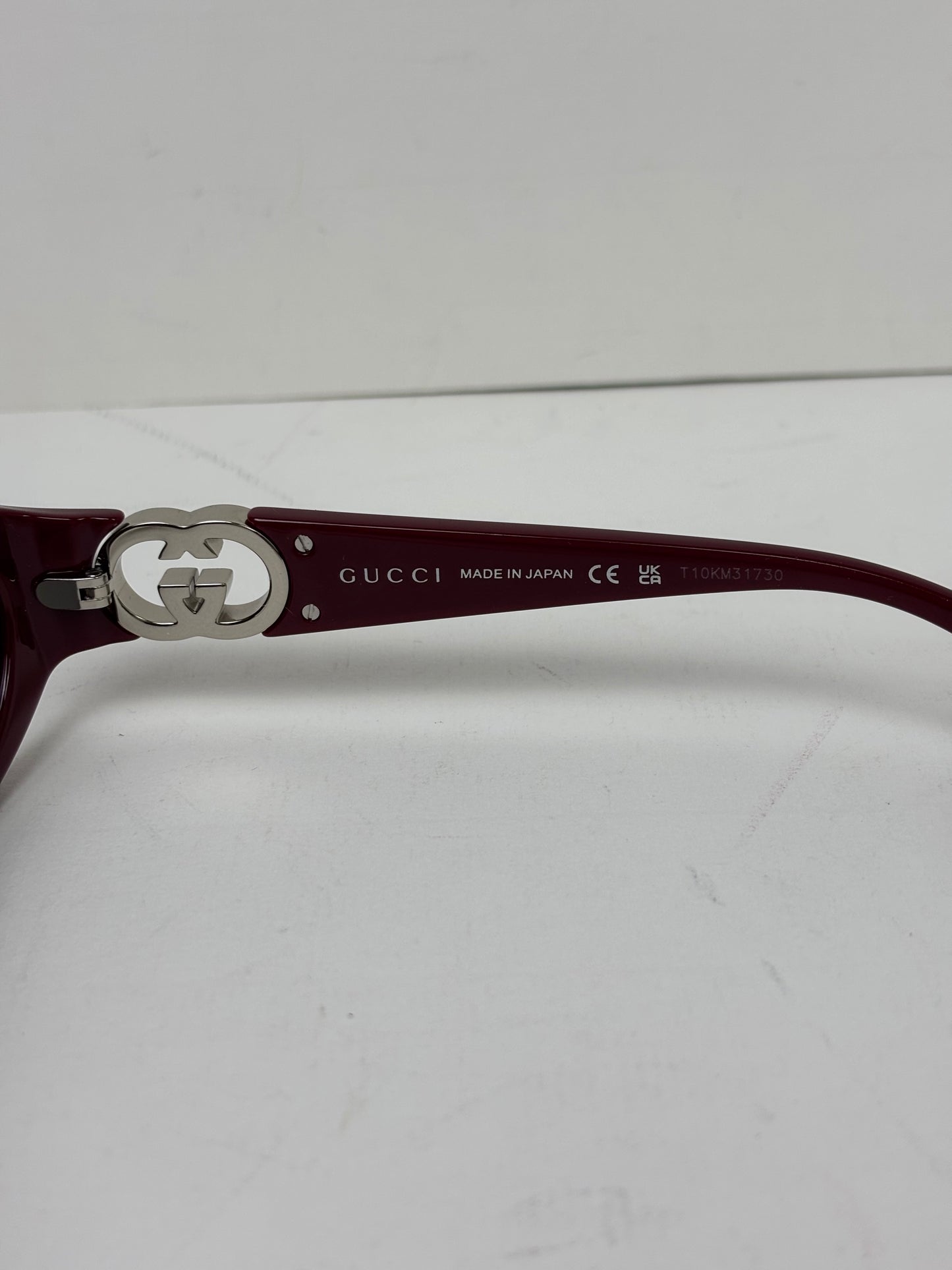 Gucci Oval Interlocking G Sunglasses Burgundy Acetate