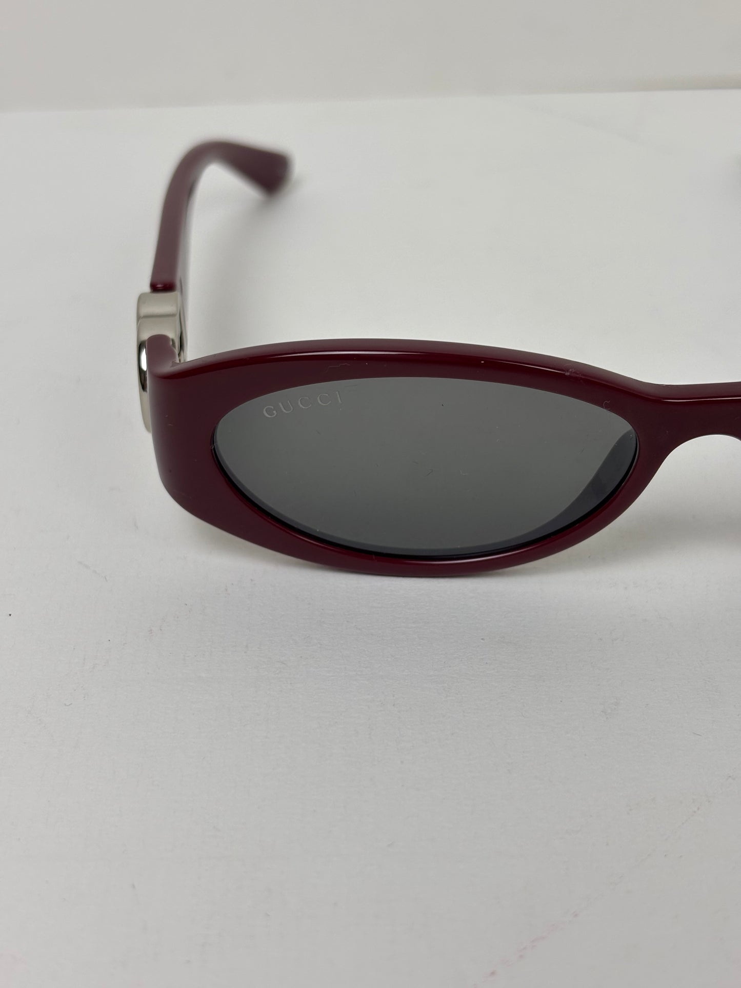 Gucci Oval Interlocking G Sunglasses Burgundy Acetate