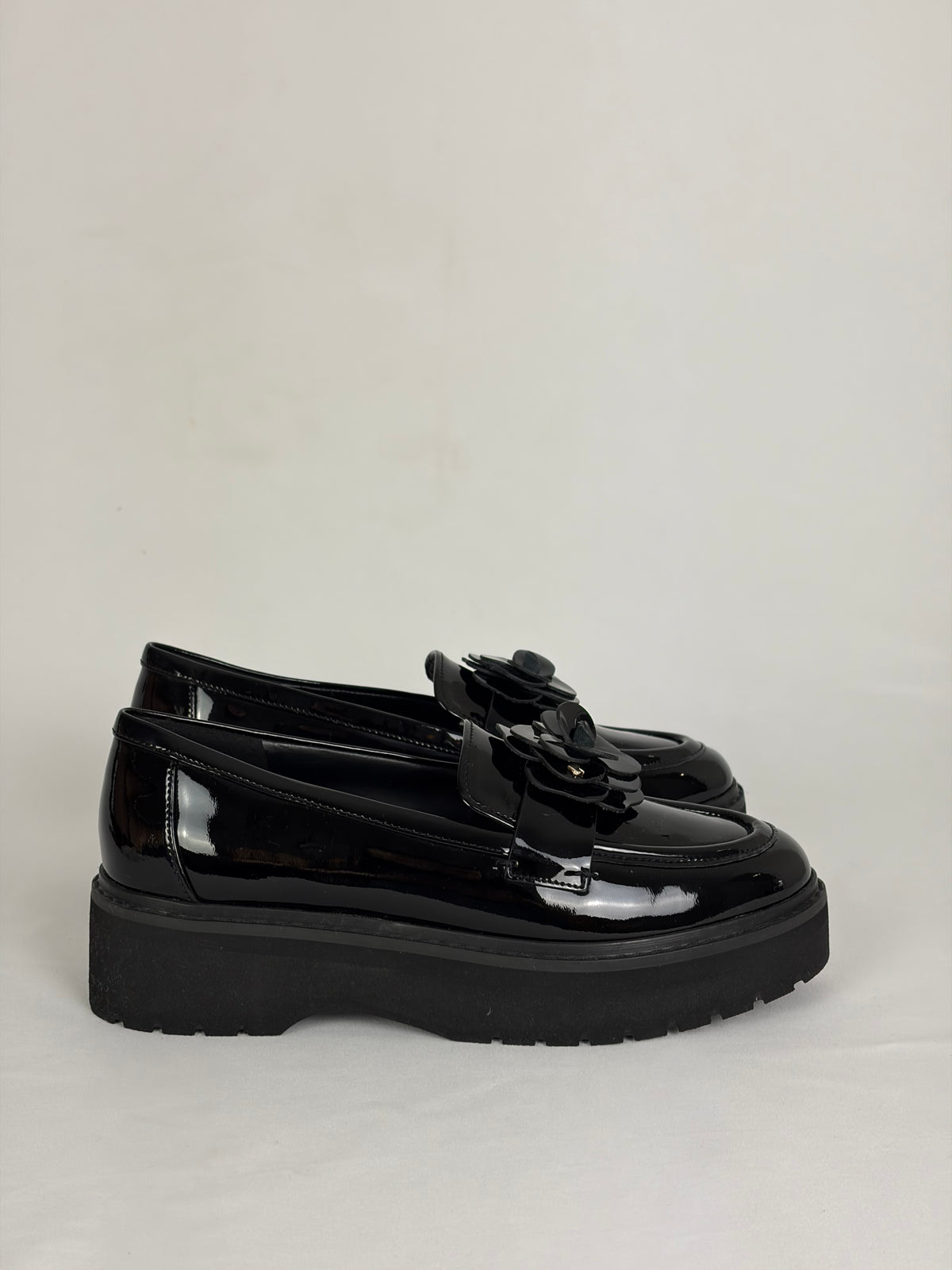 Kate Spade New York Black Patent Flower Loafers - 5 UK