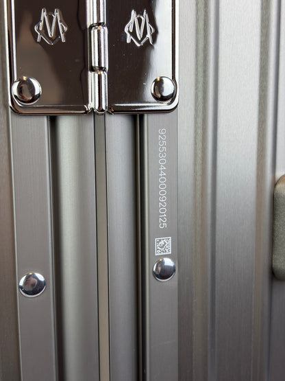 Rimowa Classic Cabin Suitcase in Champagne