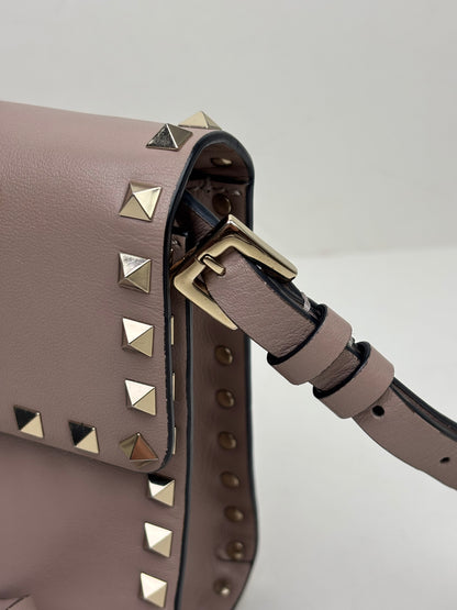 Valentino Garavani Rockstud Medium Crossbody Bag in Poudre Leather
