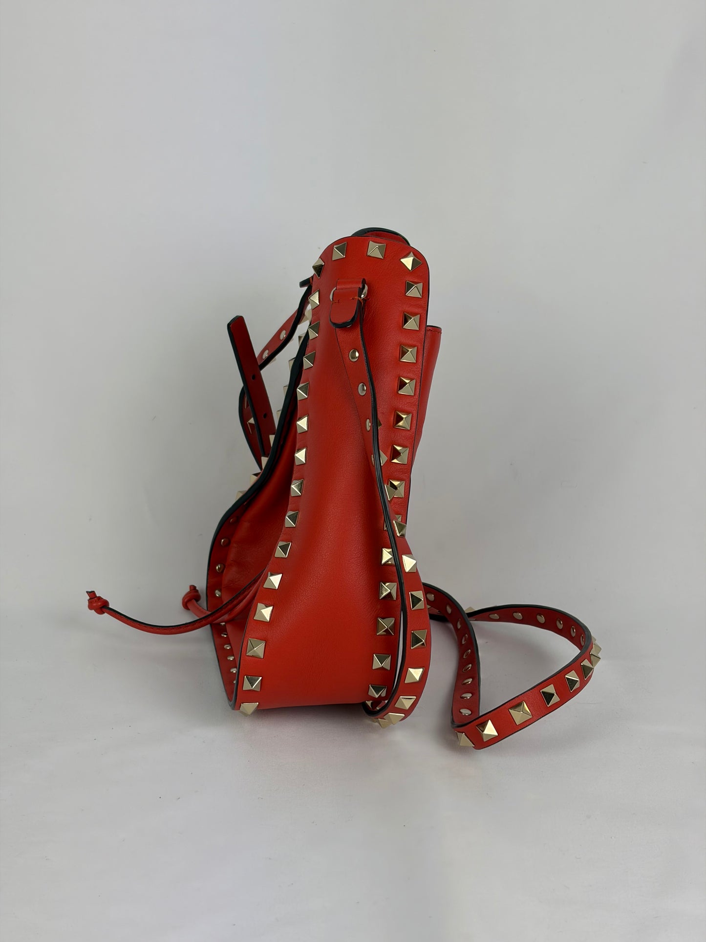 Valentino Garavani Rockstud Small Leather Bucket Bag - orange