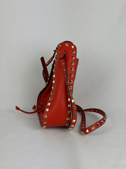 Valentino Garavani Rockstud Small Leather Bucket Bag - orange