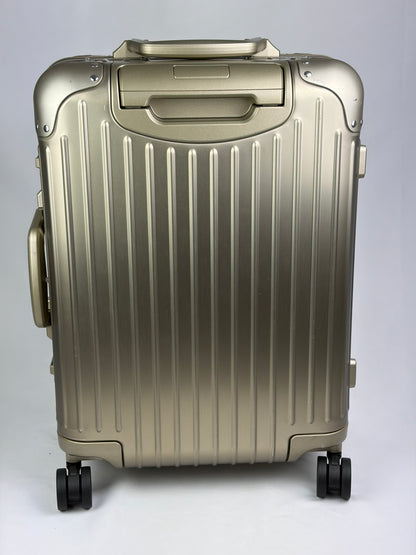 Rimowa Classic Cabin Suitcase in Champagne