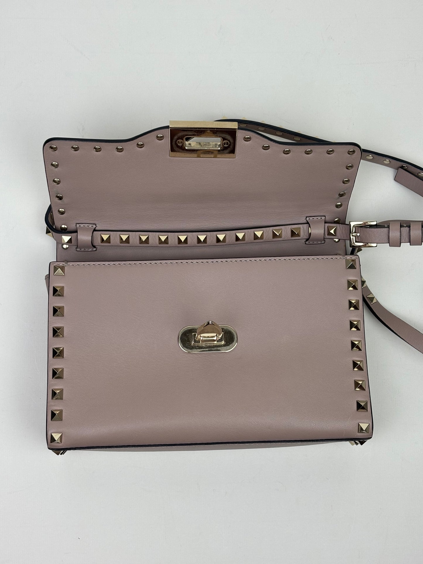 Valentino Garavani Rockstud Medium Crossbody Bag in Poudre Leather