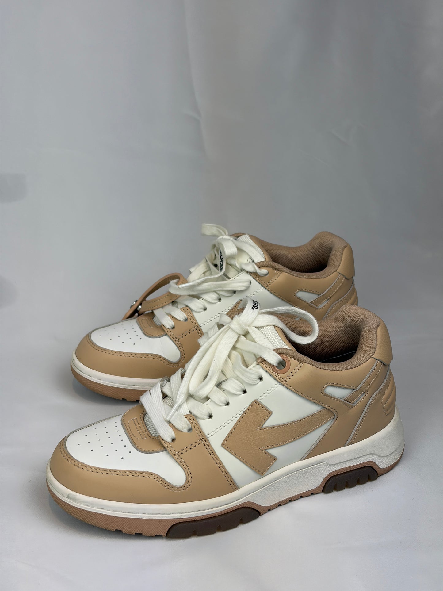 Off-White Out of Office Beige and White Leather Sneakers - 4 UK