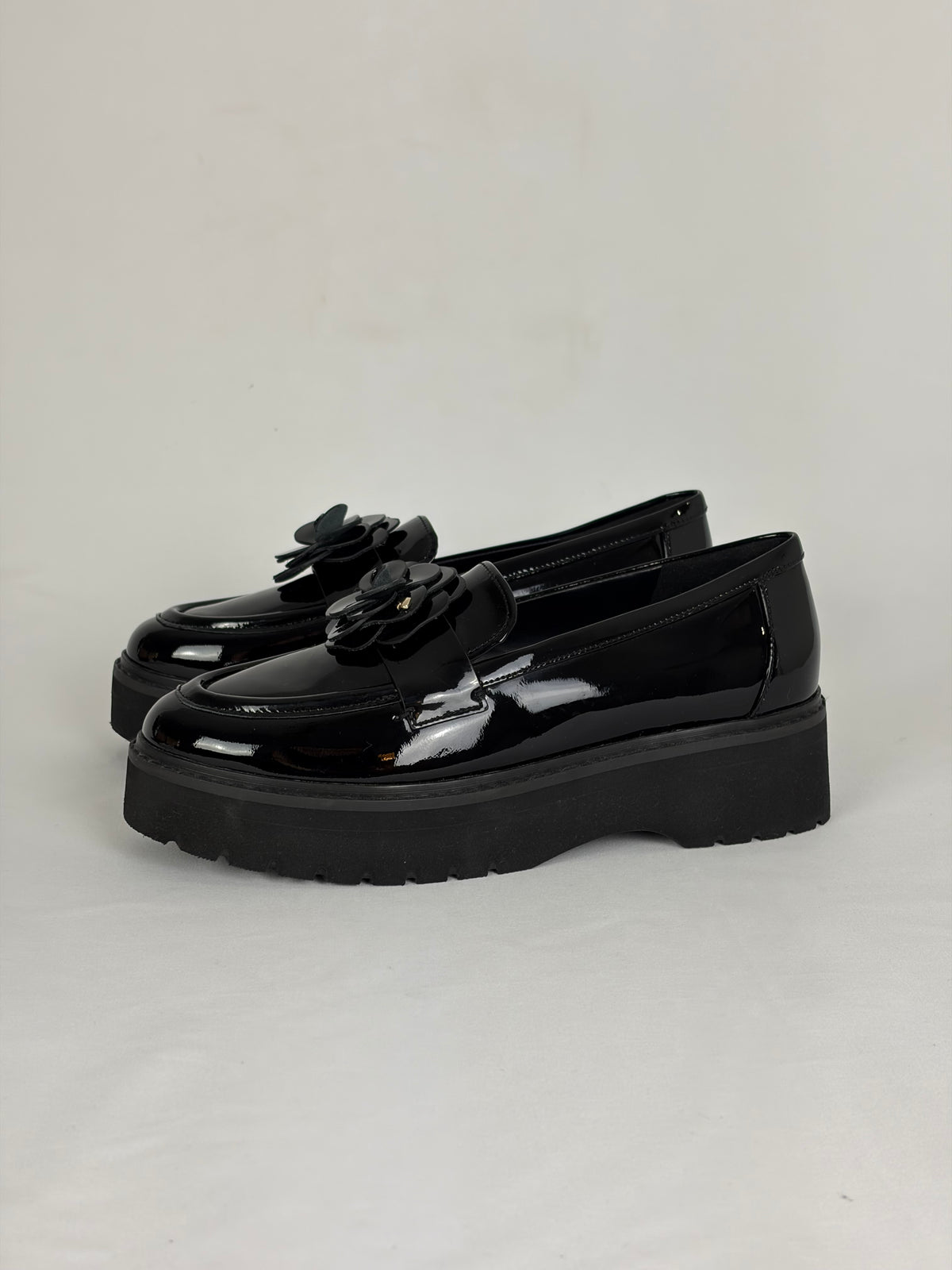 Kate Spade New York Black Patent Flower Loafers - 5 UK