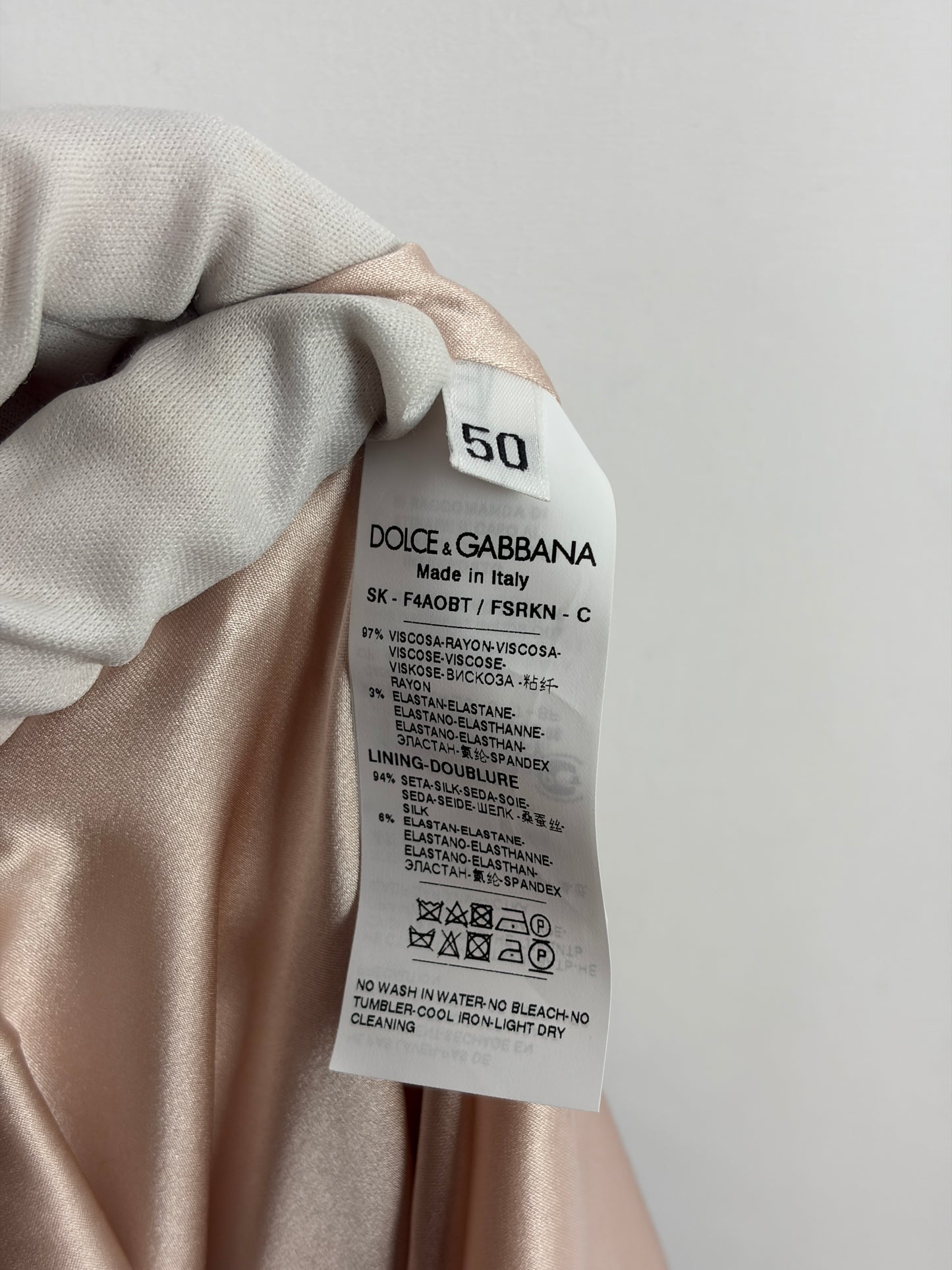 Dolce & Gabbana Silk Floral Print Pencil Skirt - 50 IT