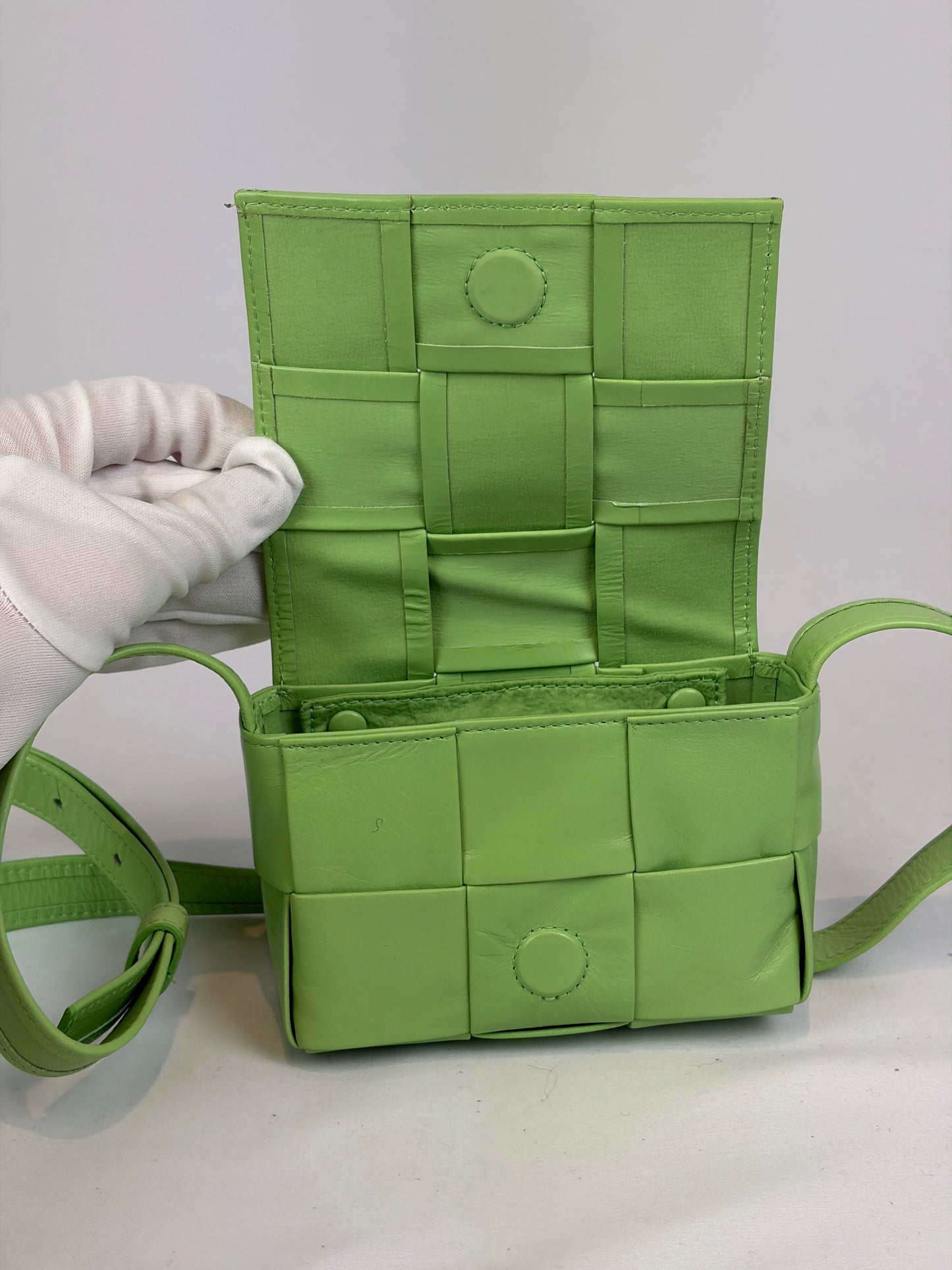 Bottega Veneta Cassette Intrecciato Mini Bag Green