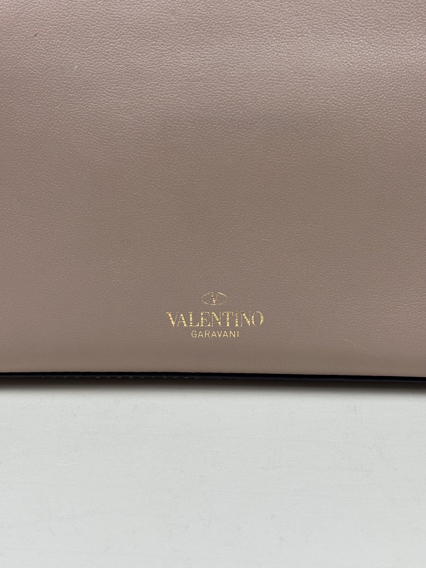 Valentino Garavani Rockstud Medium Crossbody Bag in Poudre Leather