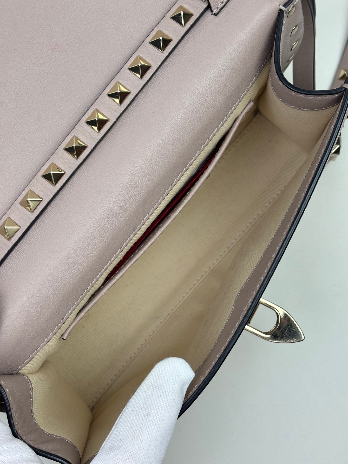 Valentino Garavani Rockstud Medium Crossbody Bag in Poudre Leather