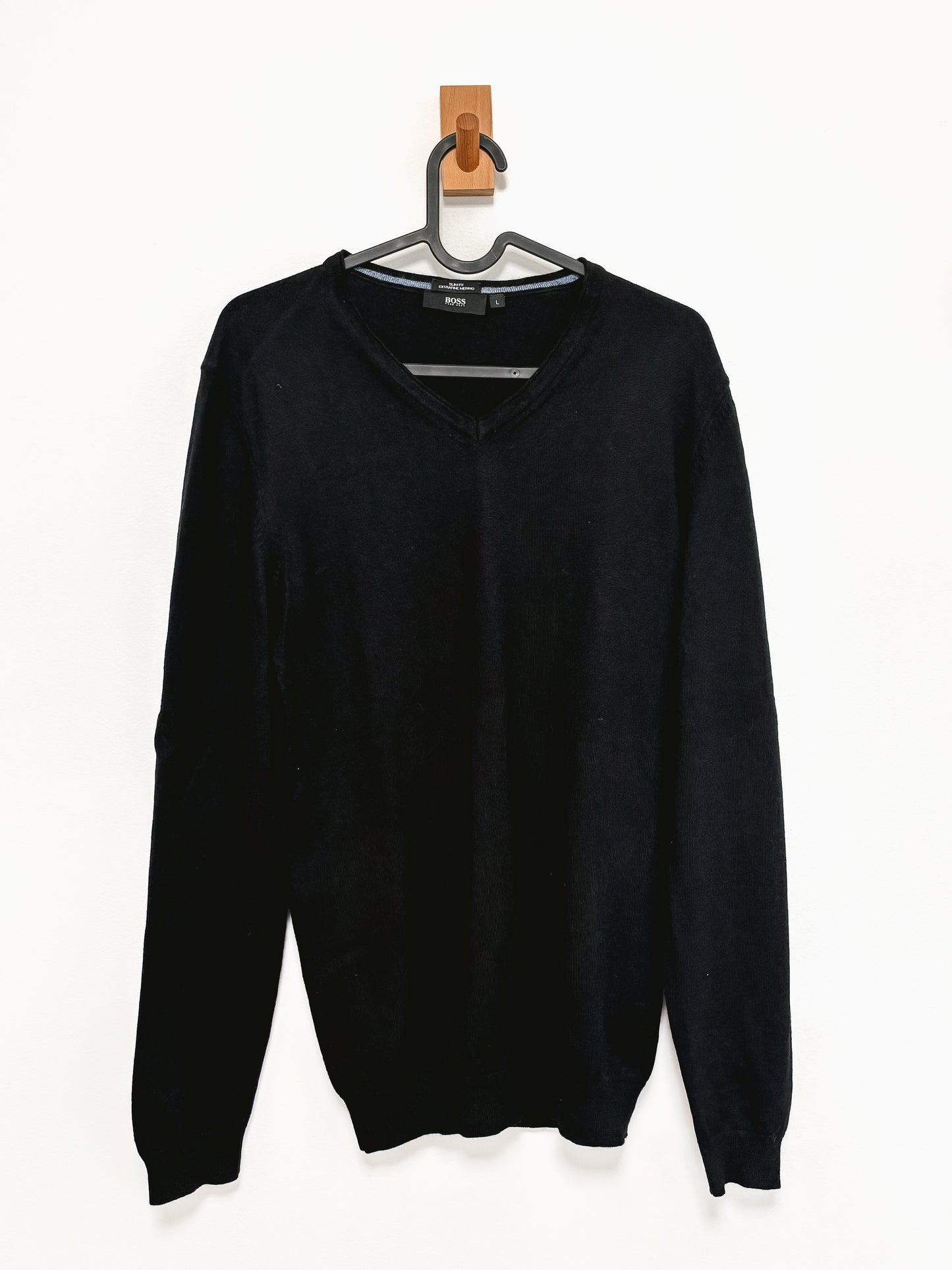 MENSWEAR - BOSS merino wool black jumper - L