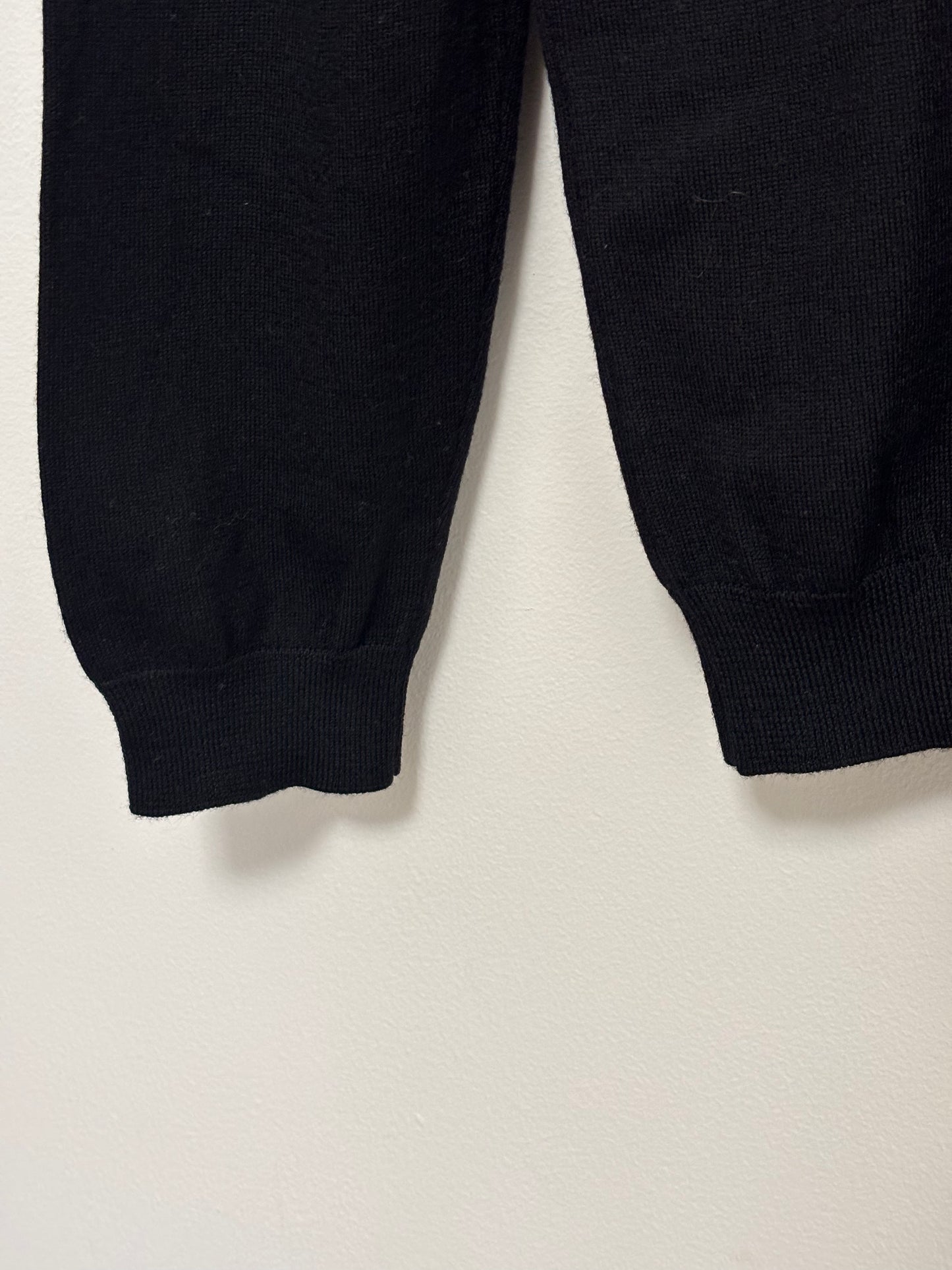 MENSWEAR - BOSS merino wool black jumper - L