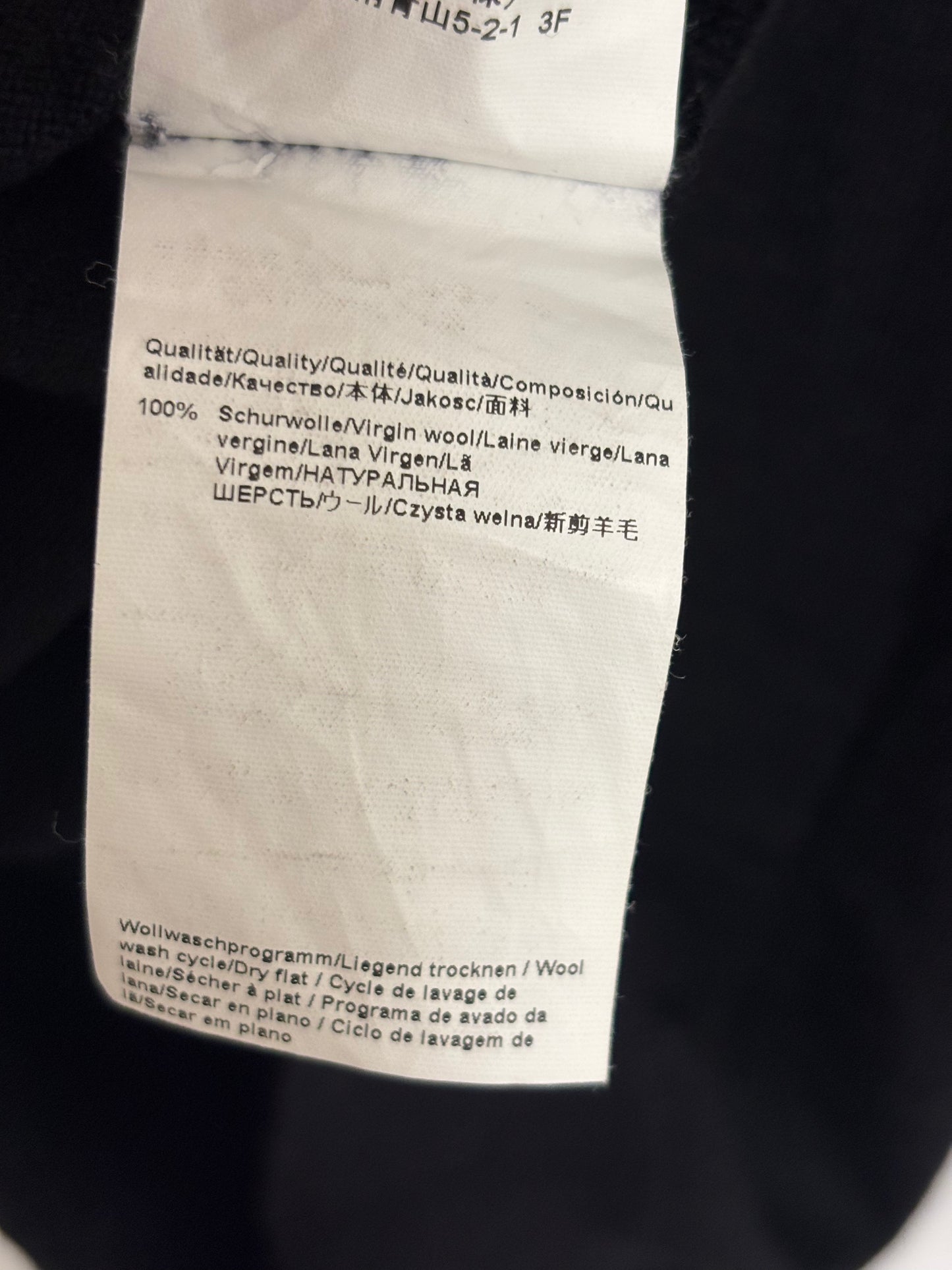 MENSWEAR - BOSS merino wool black jumper - L