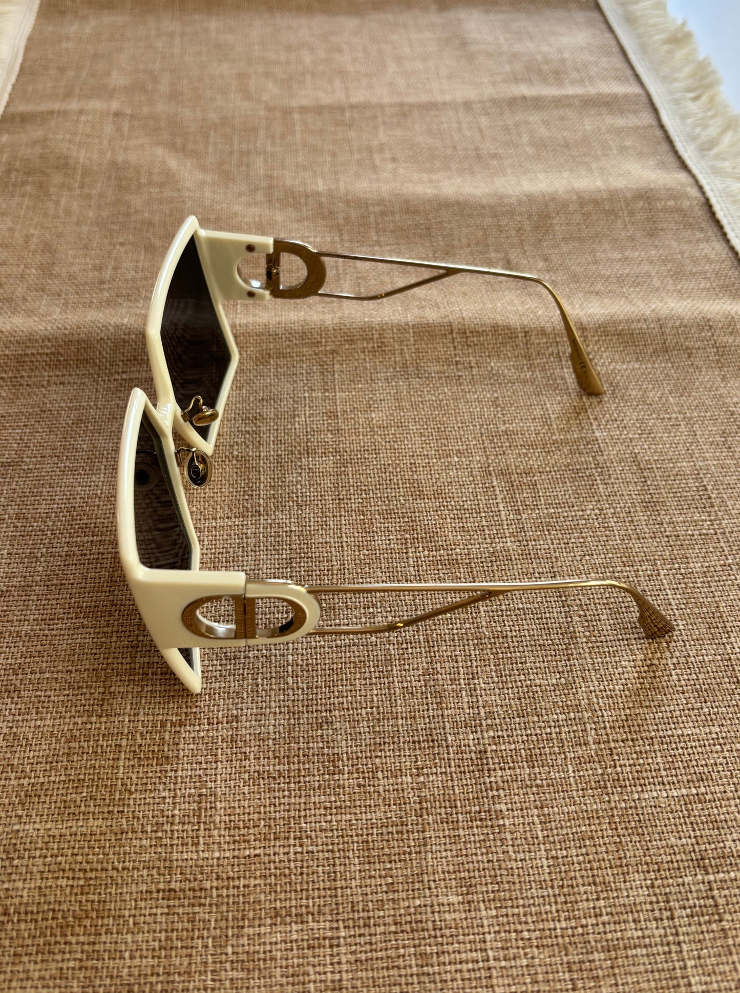 Dior 30 Montaigne sunglasses