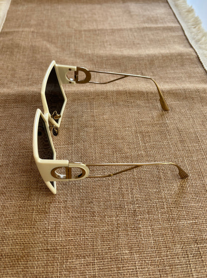 Dior 30 Montaigne sunglasses