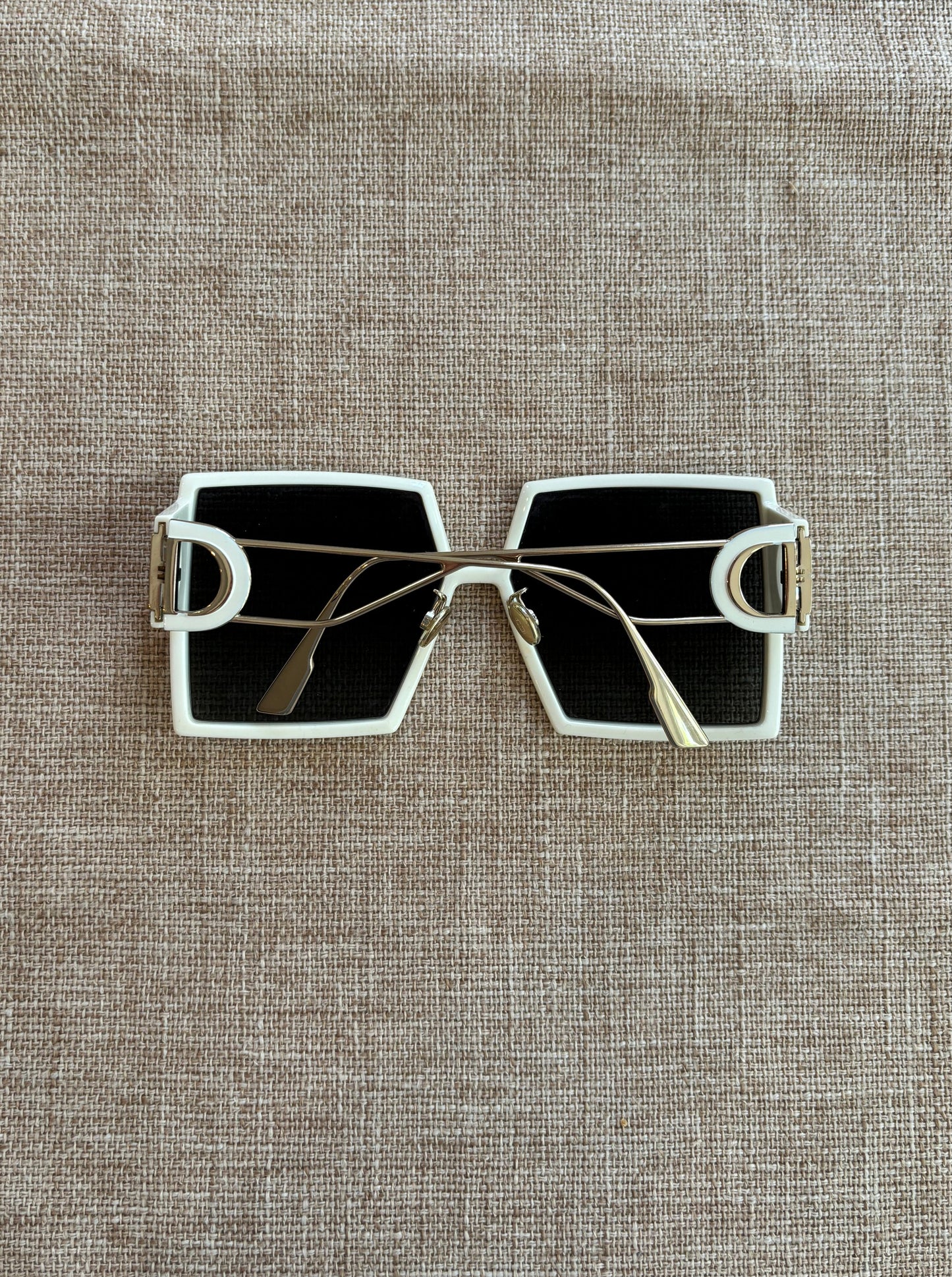 Dior 30 Montaigne sunglasses
