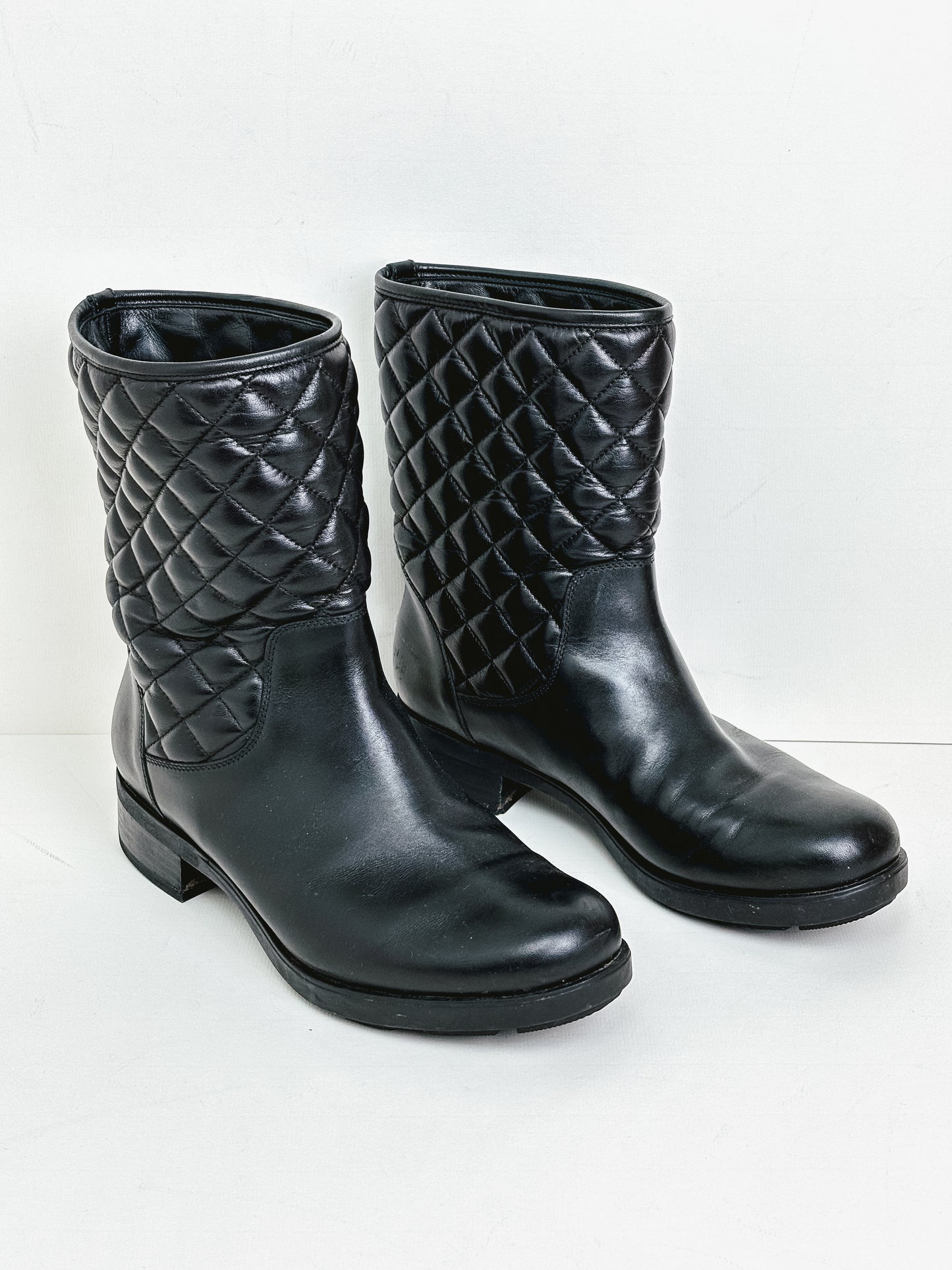 Moncler quilted leather boots - 5 UK