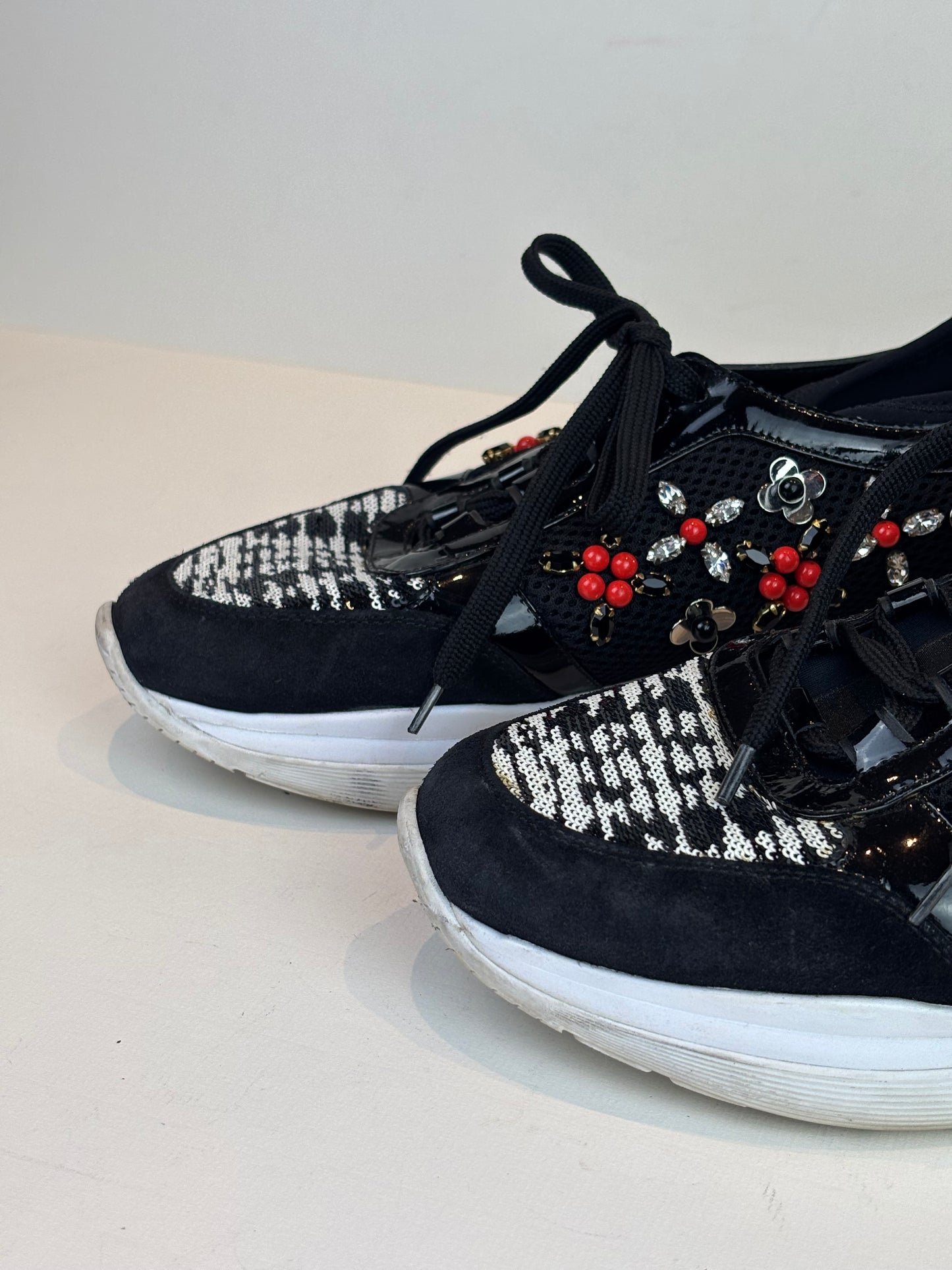 Louis Vuitton black trainers - 5 UK