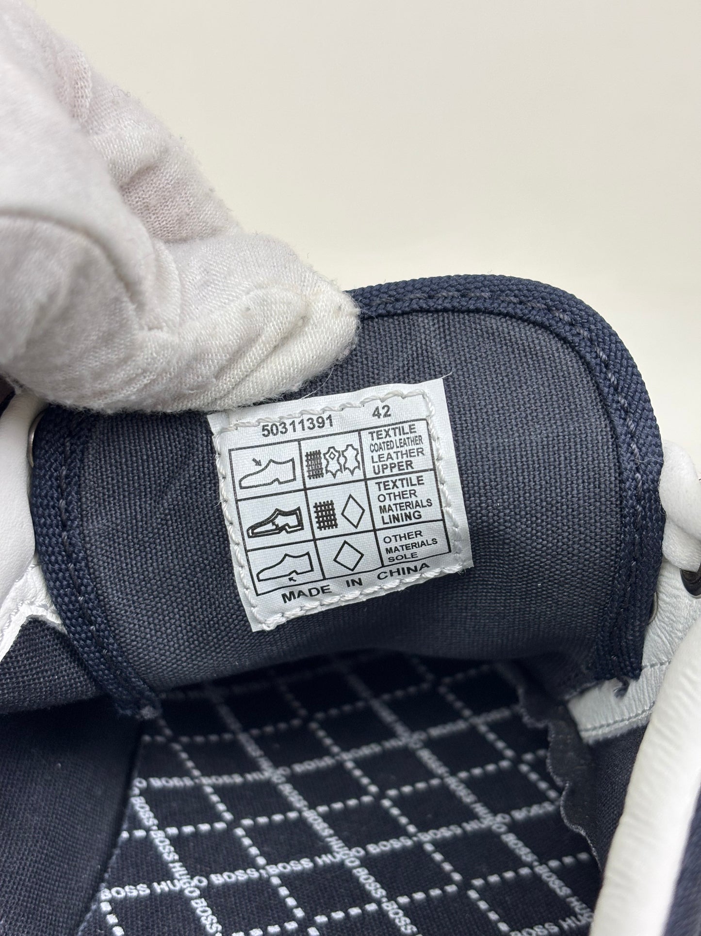 MENSWEAR - BOSS trainers - 8 UK