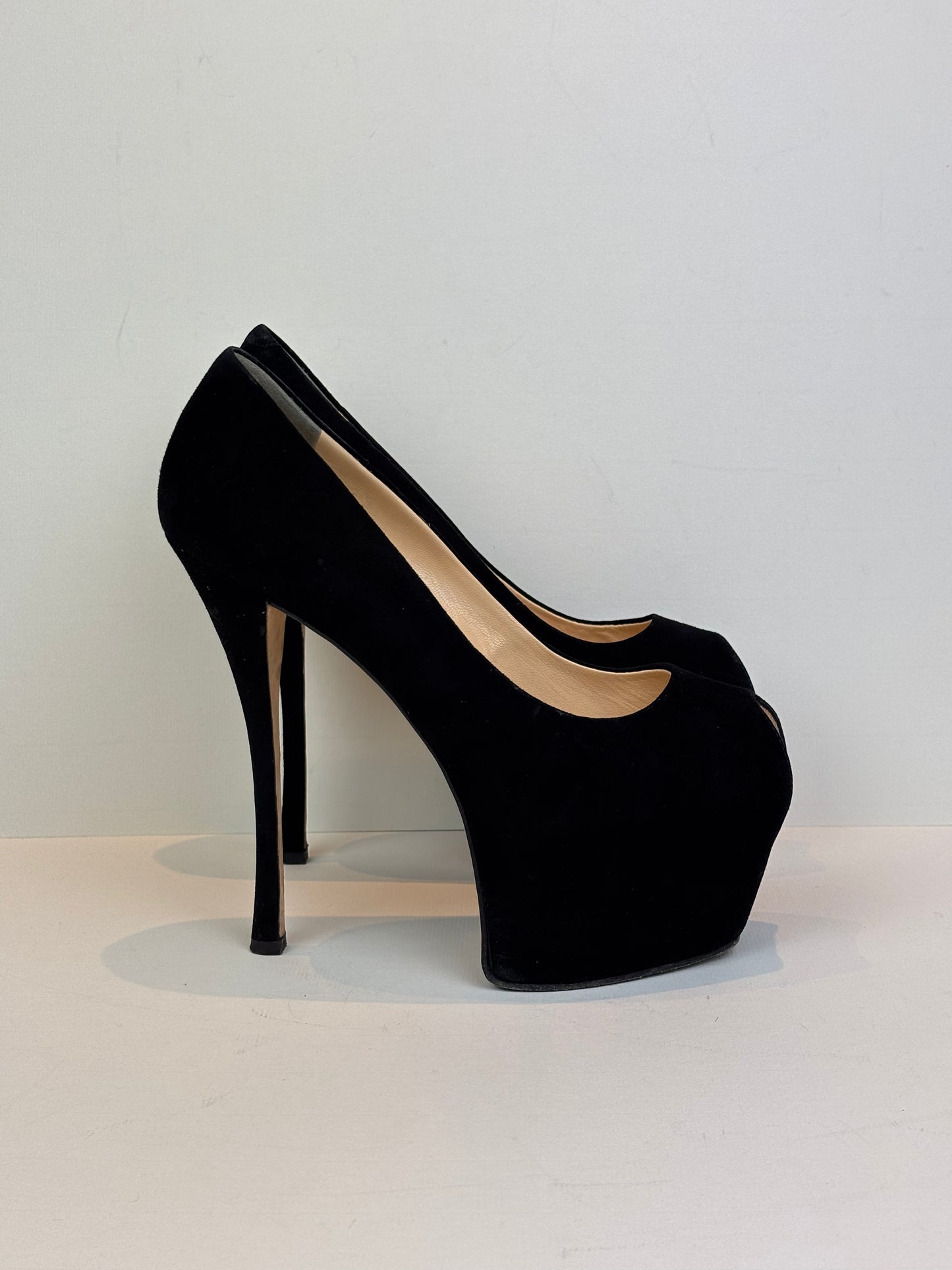 Giuseppe Zanotti black pumps - 5 UK